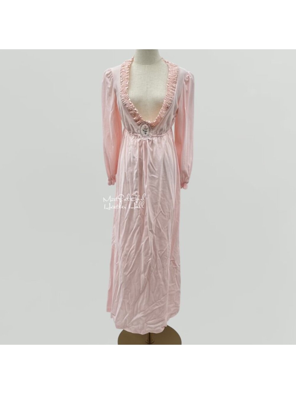 Vintage JC Penney Pink Nightgown w/ Ruffle Trim & Floral Appliqué Union Made